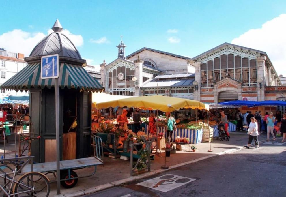 Maison Type Loft - Avec Parking En Plein Centre La Rochelle  Exteriör bild